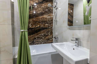 Гостиница Вилла Лючия Архипо-Осиповка Апартаменты шестиместные двухкомнатные-11