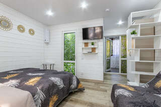 Гостиница Вилла Лючия Архипо-Осиповка Четырехместный стандарт с верандой-2