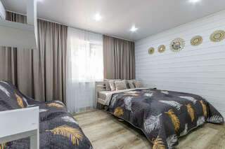 Гостиница Вилла Лючия Архипо-Осиповка Четырехместный стандарт с верандой-1