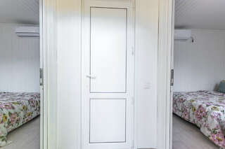 Гостиница Вилла Лючия Архипо-Осиповка Домик шестиместный двухкомнатный-7